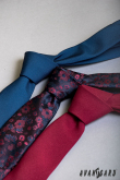 Tmavě modrá kravata s bordó vzorem - šířka 6 cm